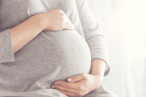 grávida tem direito de receber ajuda do pai do bebê